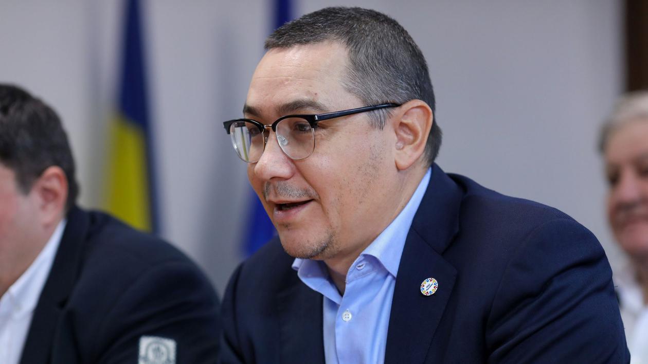 Victor Ponta, atac la adresa Elenei Lasconi: „Vrea să fie o scandalagioaică ce o face pe Şoşoacă să pară o «Lady»”