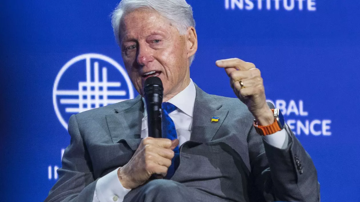 Bill Clinton şi Hillary Clinton, apel pentru susţinerea Kamalei Harris după retragerea lui Joe Biden din cursa pentru Casa Albă