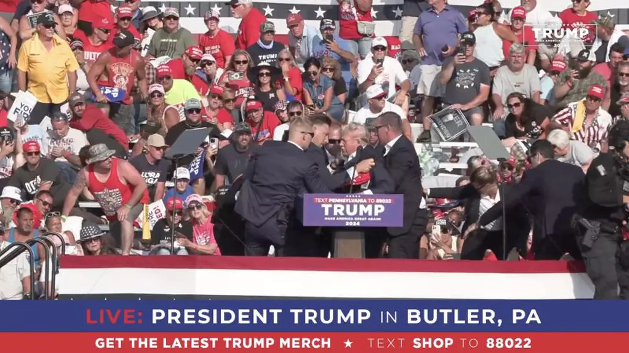 „L-au lovit pe Trump”. Martorii au descris haosul care a urmat imediat după împușcăturile de la mitingul din Pennsylvania