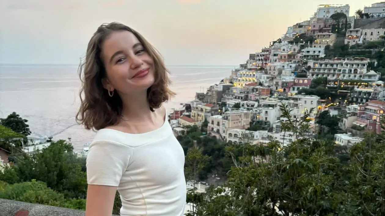 Irina Columbeanu, vacanță de lux în Italia înainte să se întoarcă în America. Cum a apărut în Positano, cel mai cunoscut oraș de pe Coasta Amalfitană