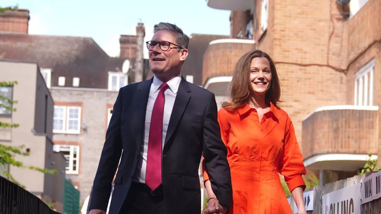 Cine este Keir Starmer, noul premier al Marii Britanii: ateu, fost avocat și procuror, a intrat în politică în urmă cu mai puțin de un deceniu