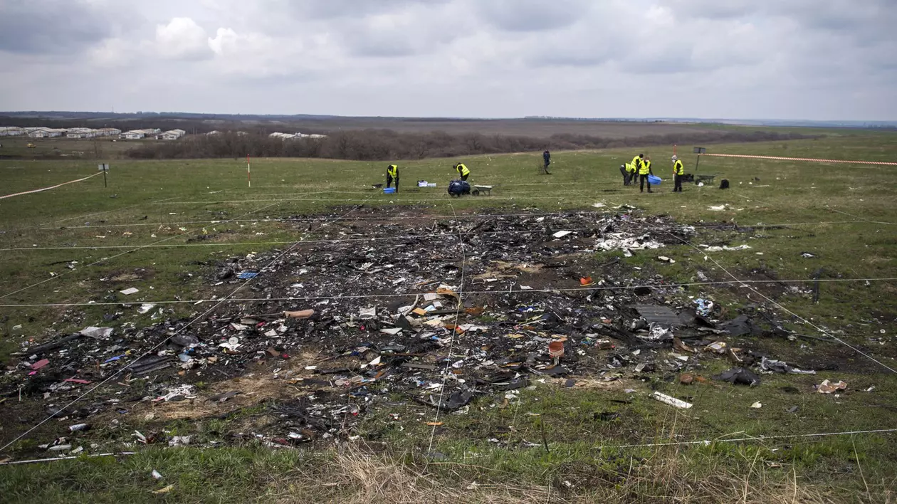 Locul prăbușirii avionului care efectua zborul MH17 în data de 17 iulie 2014 Foto: Profimedia