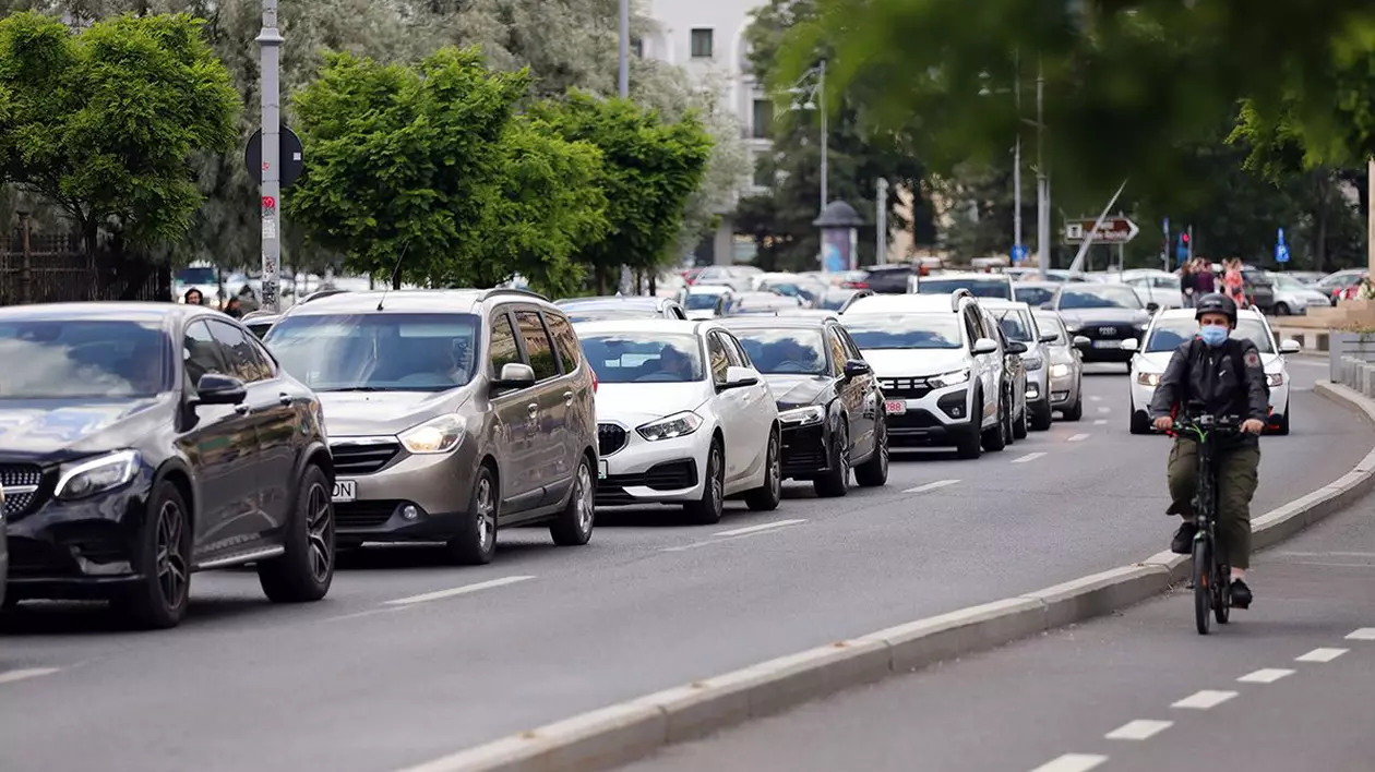 Proiect: acces auto limitat în anumite zone din marile orașe. Ce înseamnă ZNSE și ce riscă șoferii care încalcă regulile