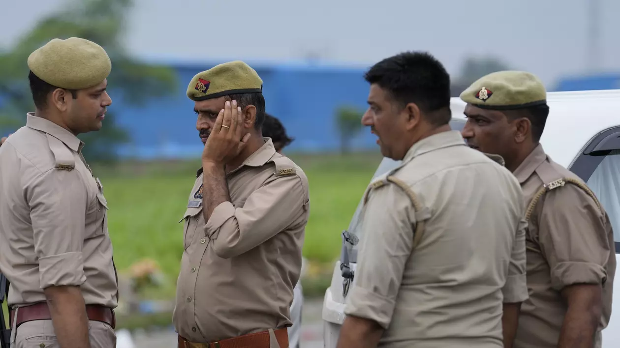 Busculadă mortală în India, la un eveniment religios. Numărul deceselor a trecut de 120. „Cei care stăteau pe jos au fost striviți”