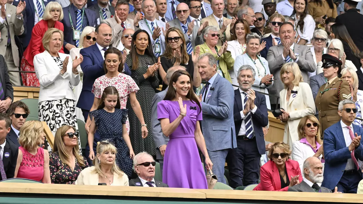 A doua apariție în public a lui Kate, după diagnosticul de cancer. Prințesa, primită cu urale la Wimbledon