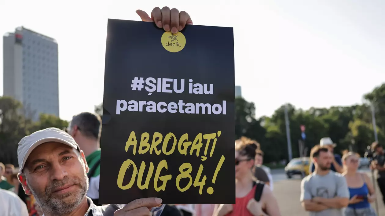 Protest în București pentru abrogarea OUG antidrog: „Dacă eu rămân fără permis, copiii mei rămân fără mâncare”