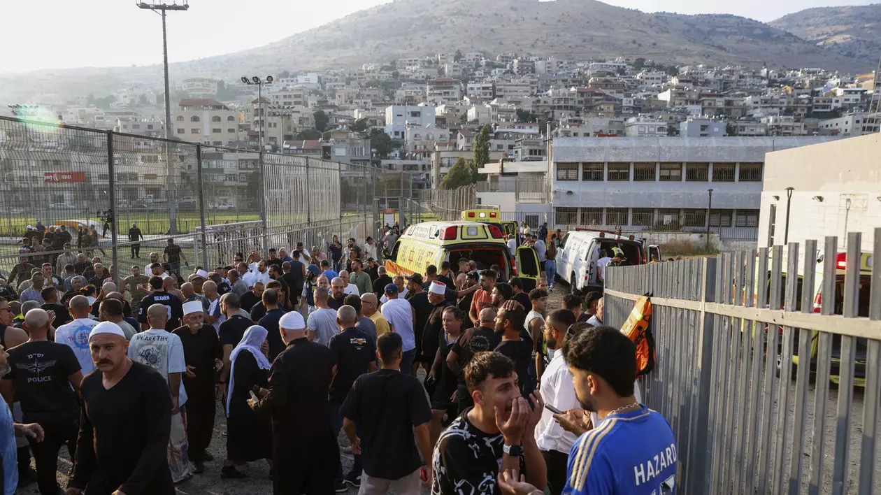 Teren de fotbal lovit de o rachetă în platoul Golan Foto: Profimedia