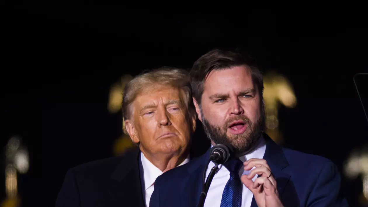 JD Vance (în prim-plan) și Donald Trump Foto: Profimedia