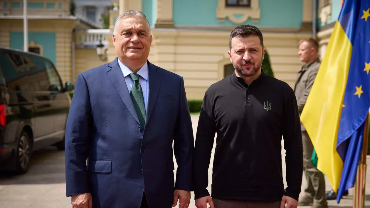 Viktor Orban (stânga) și Volodimir Zelenski Foto: Hepta