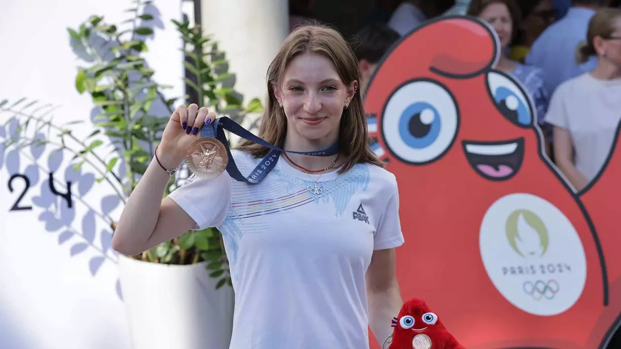 Ana Maria Bărbosu, după ce a primit medalia olimpică de bronz: „Sper să aduc cât mai multe” | VIDEO