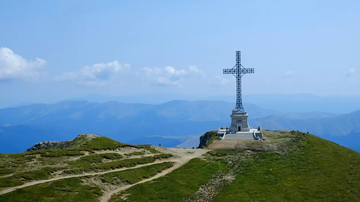 Crucea Caraiman- Cum a fost construită Crucea de pe Caraiman şi ce reprezintă