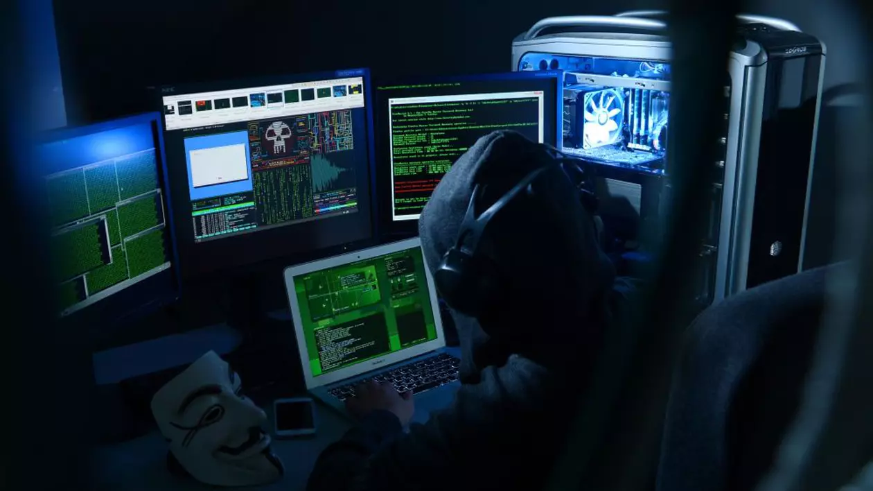 Recompensă de 2,5 milioane de dolari oferită de SUA pentru prinderea unui hacker belarus