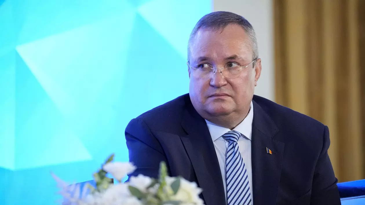 Aceasta-i întrebarea: cum și-a scris cartea Nicolae Ciucă? Restul e maculatură