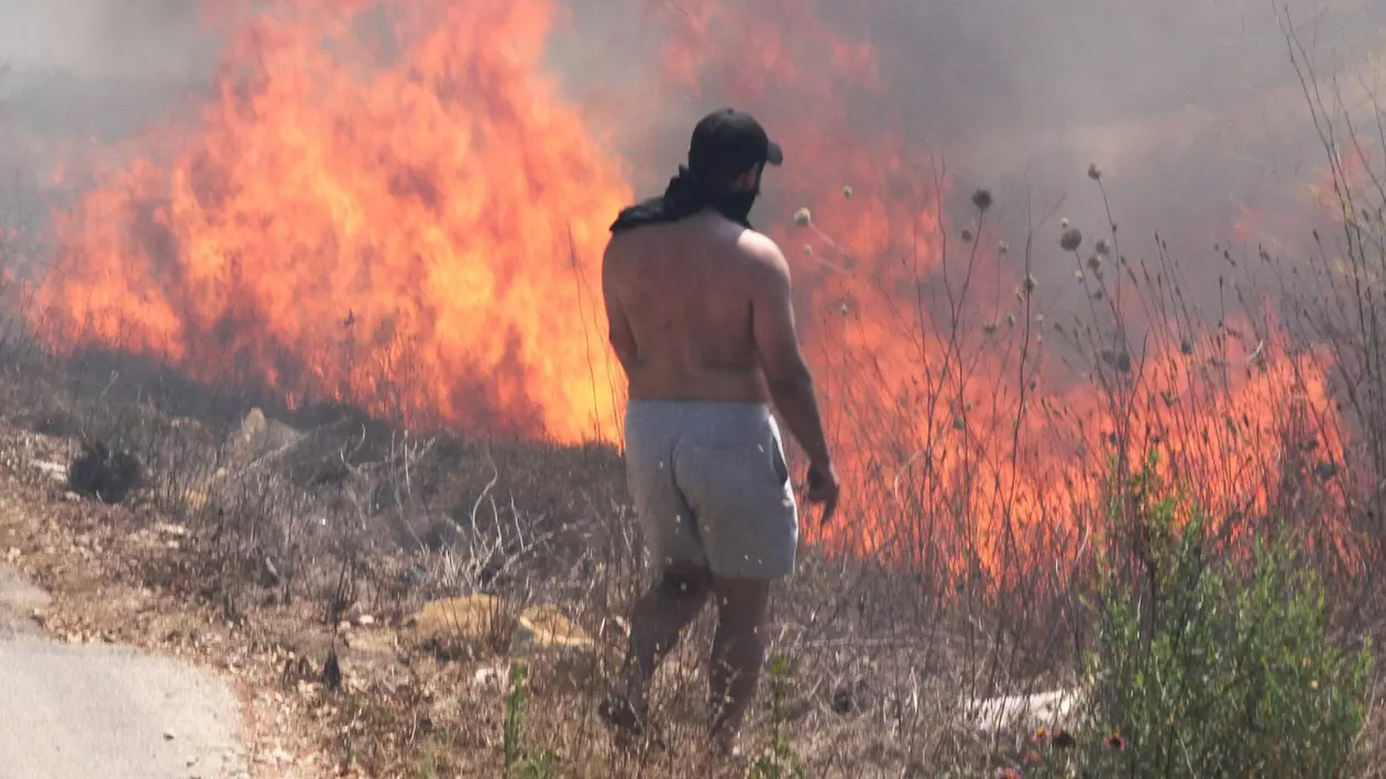 Incendiu izbucnit în Liban în urma unui atac israelian Foto: Profimedia