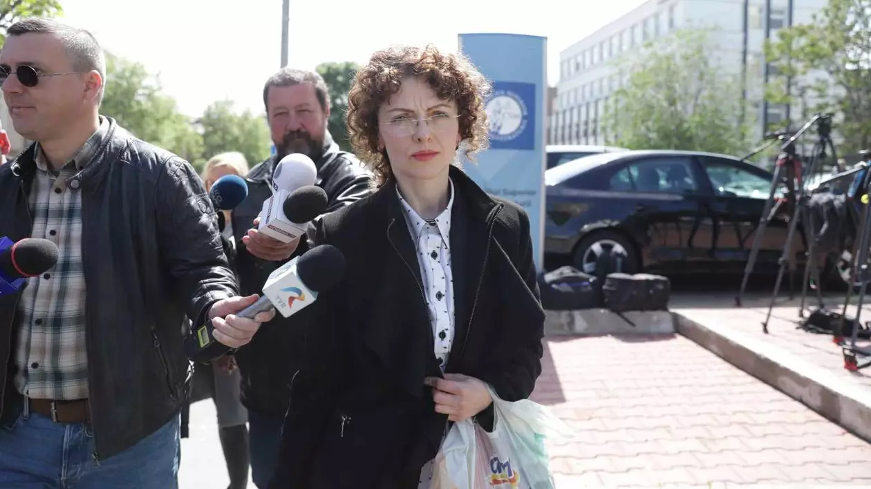 Ancuţa Popoviciu, judecătoarea lui Vlad Pascu din dosarul 2 Mai, suspendată trei luni din funcţie
