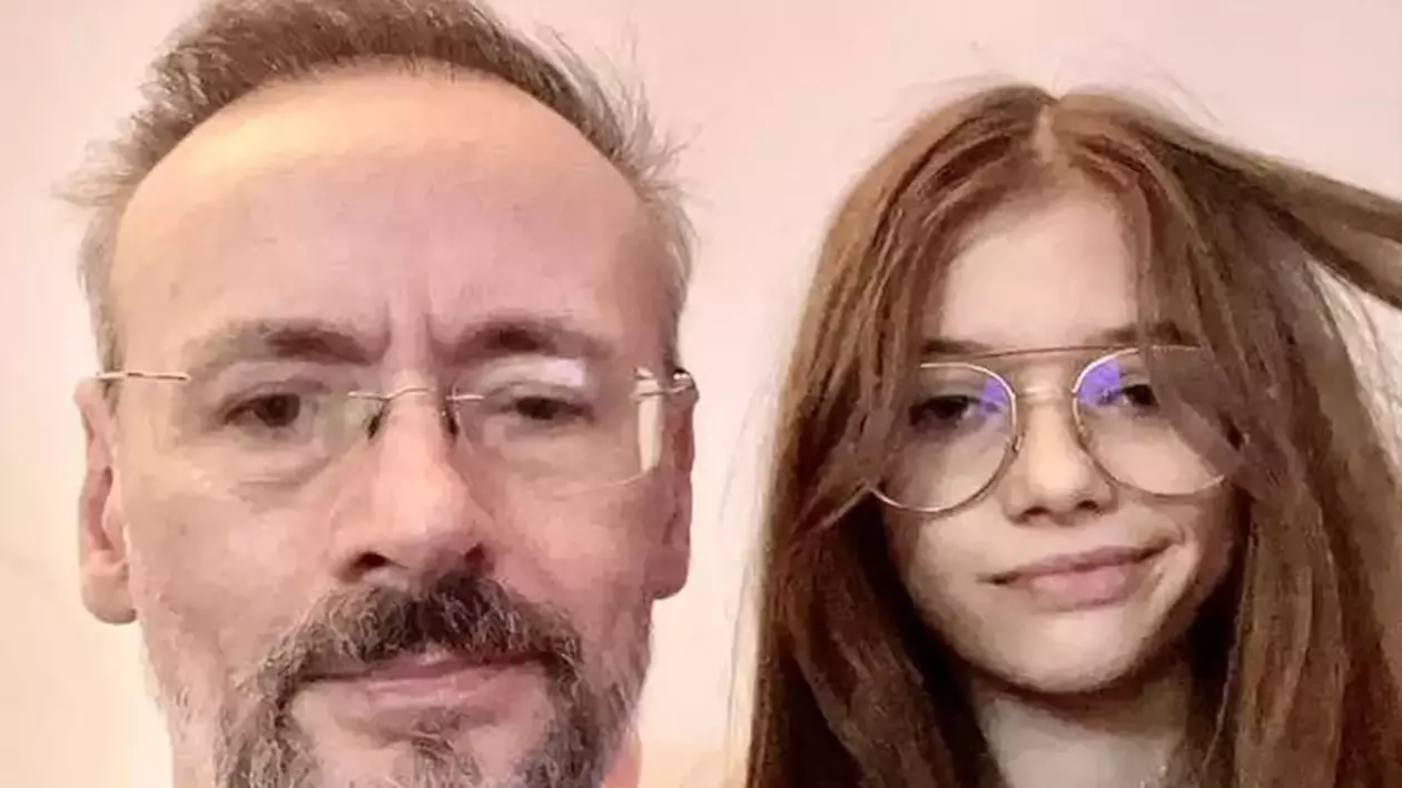 Mihai Albu se plânge că o vede rar pe Mikaela: „Deja fiica mea își exprimă dorința să stea cu mine”. Spune că e „tată de duminică”