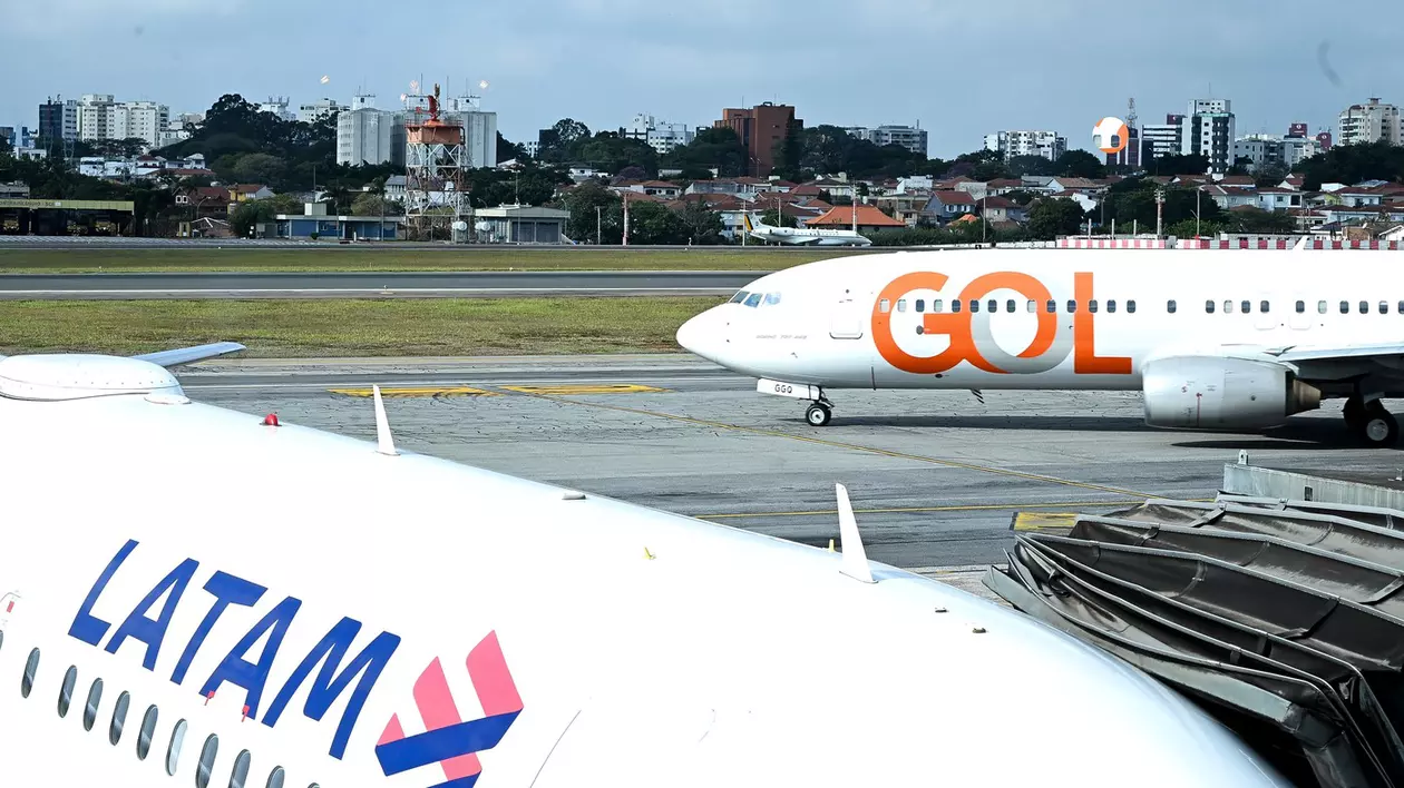 Două avioane pline cu pasageri s-au ciocnit pe un aeroport din Brazilia | VIDEO