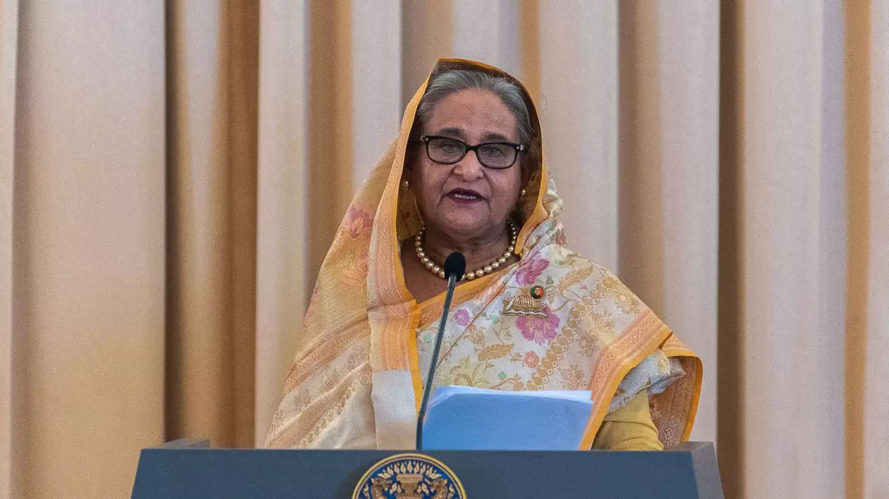 Bangladesh anulează paşaportul diplomatic al fostului prim-ministru Hasina, după protestele cu 450 de morți