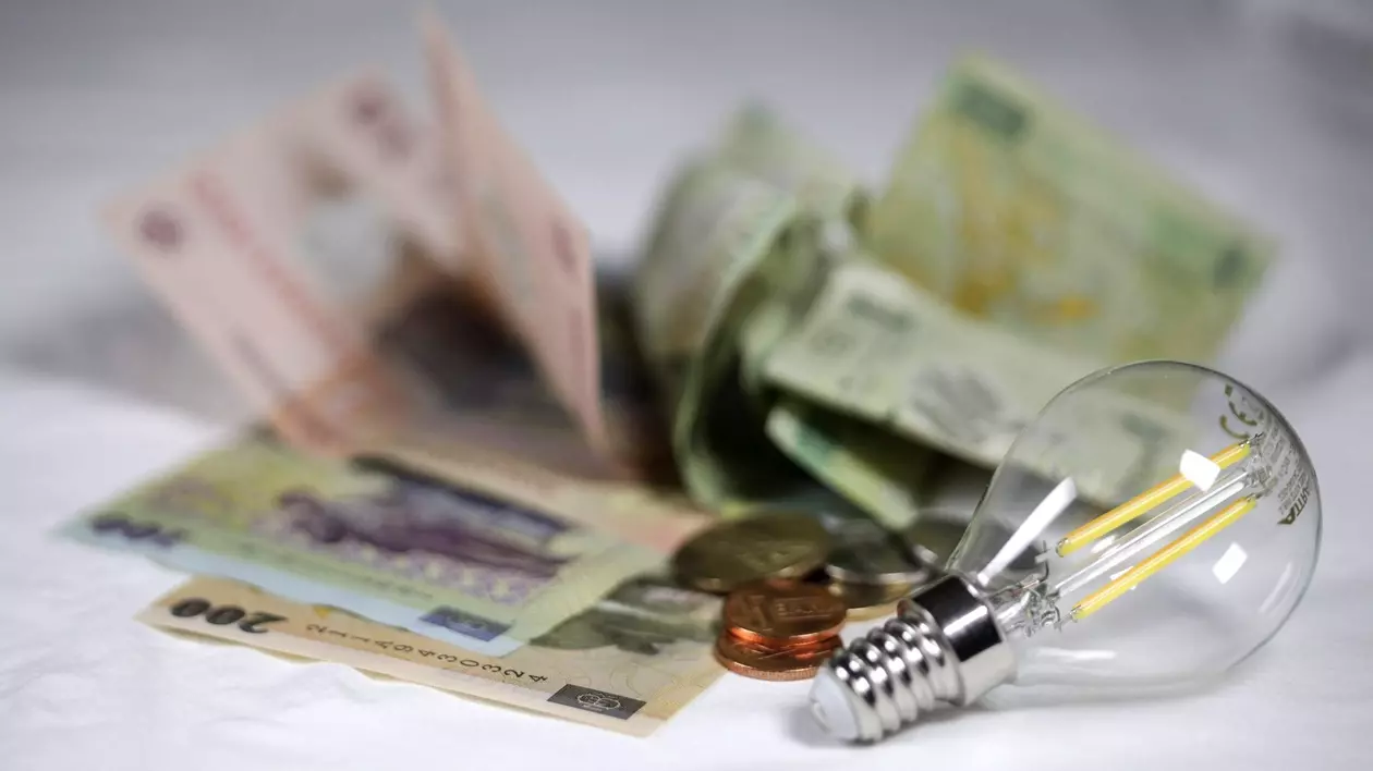 Românii care consumă 100 de KW lunar ar putea plăti mai mult de la 1 aprilie 2025. Foto: Inquam Photos / Ioana Fredi-Avram
