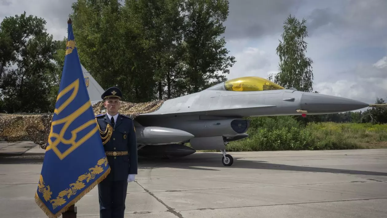 Război în Ucraina, ziua 894 | Piloții ucraineni folosesc deja avioanele F-16. Șeful armatei: înseamnă „mai multe rachete și avioane doborâte”