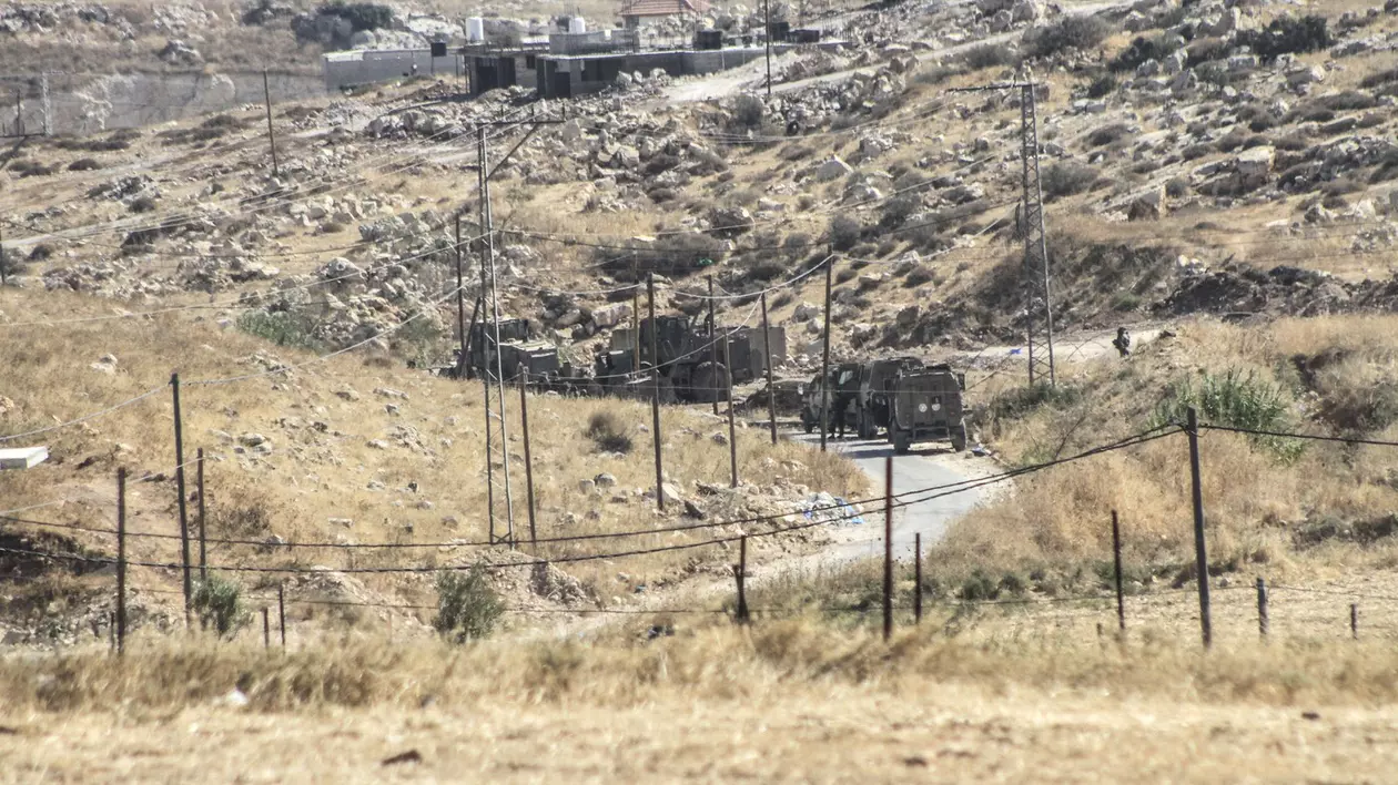 Vehicule militare israeliene în Cisiordania Foto: Profimedia