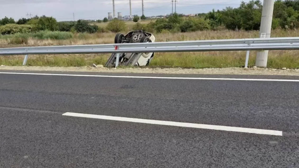 Primul accident pe Centura sud Timișoara, șosea deschisă circulației pe 10 septembrie. O mașină a zburat în șanț