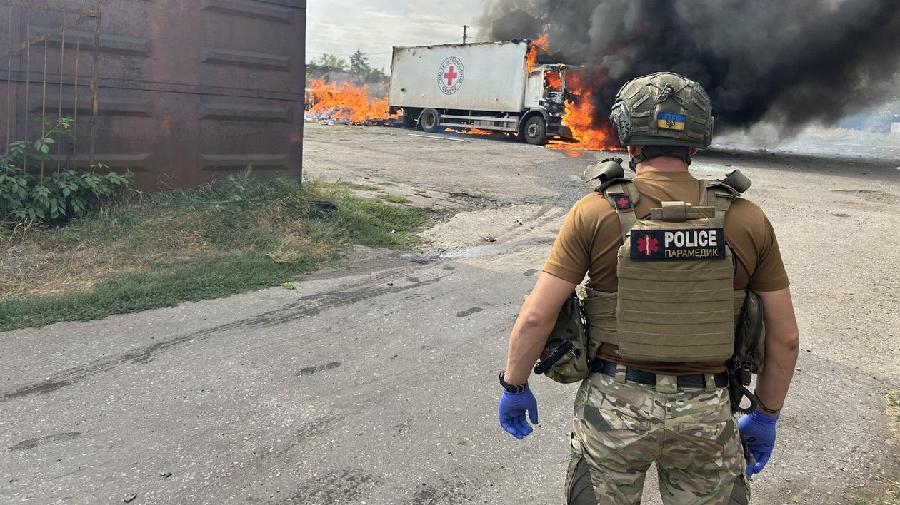 Camion al Crucii Roșii lovit joi, 12 septembrie, în Ucraina Foto: Profimedia