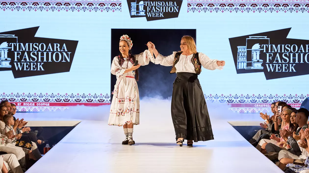 Olguța Berbec și Vladuta Lupău au adus eleganța tradițională pe podium, la Timișoara Fashion Week 2024