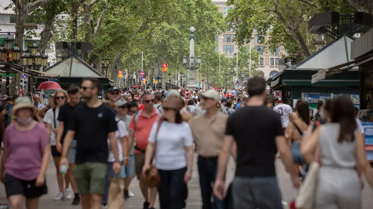 Bărbații europeni, chiar dacă trăiesc mai puțin, au câteva luni de viață sănătoasă în plus față de femei. Situația în România | Studiu Eurostat