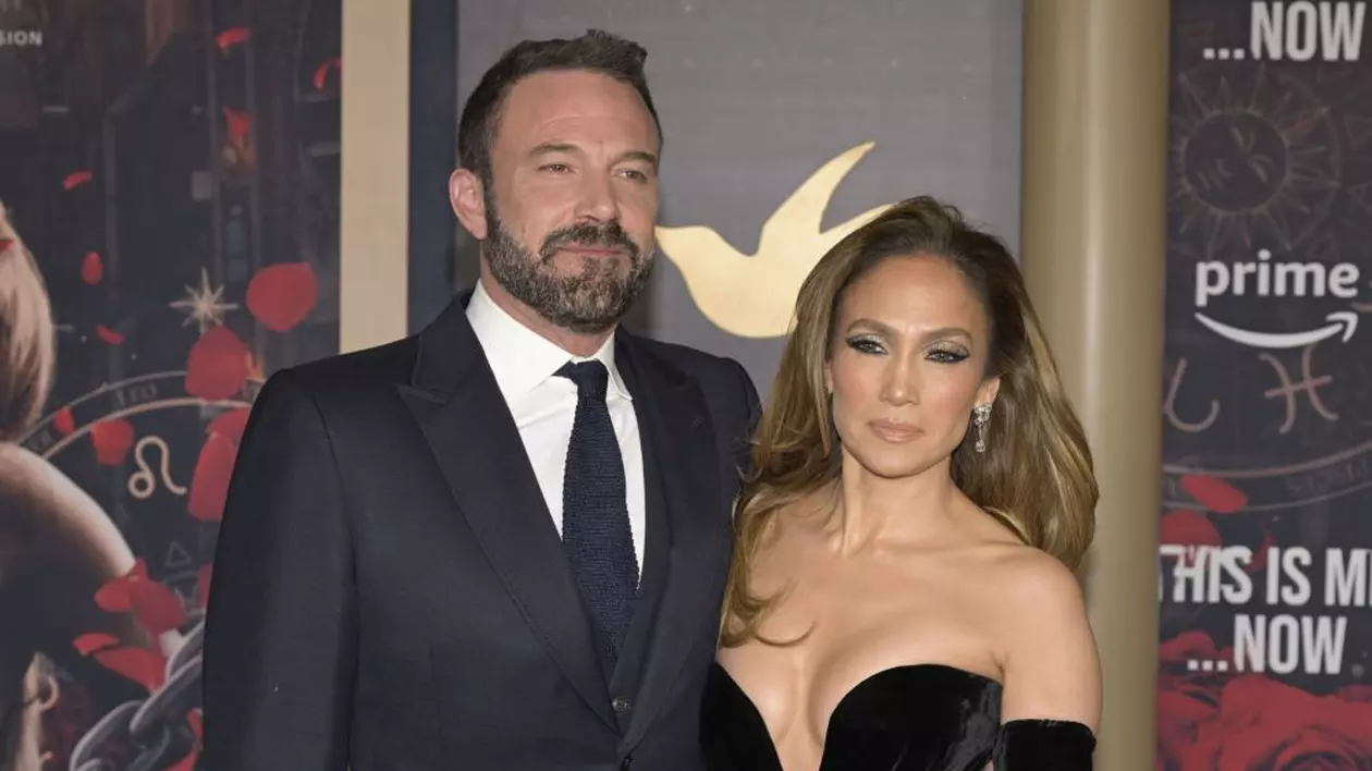 Jennifer Lopez și Ben Affleck au scos la vânzare conacul din Beverly Hills. Cum arată și cât costă vila cu 12 camere și 24 de băi