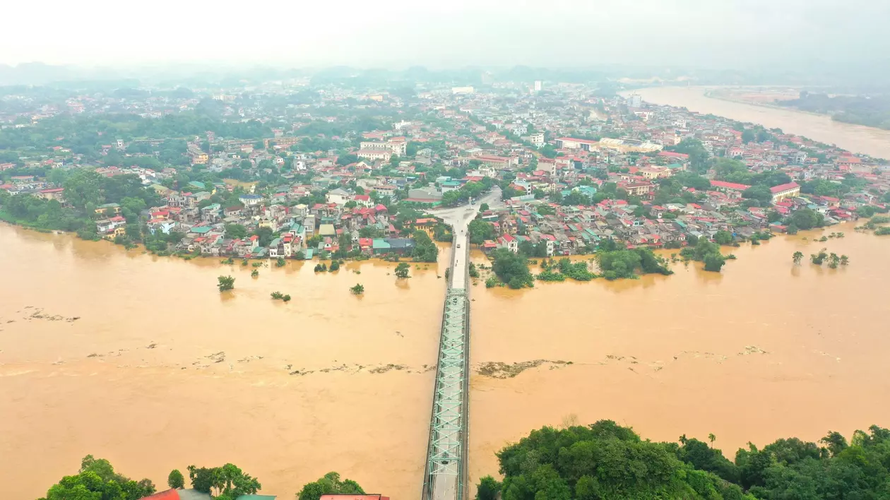 Yagi, cel mai puternic taifun din Asia, a ucis 152 de persoane în Vietnam. Inundații-record în Hanoi VIDEO