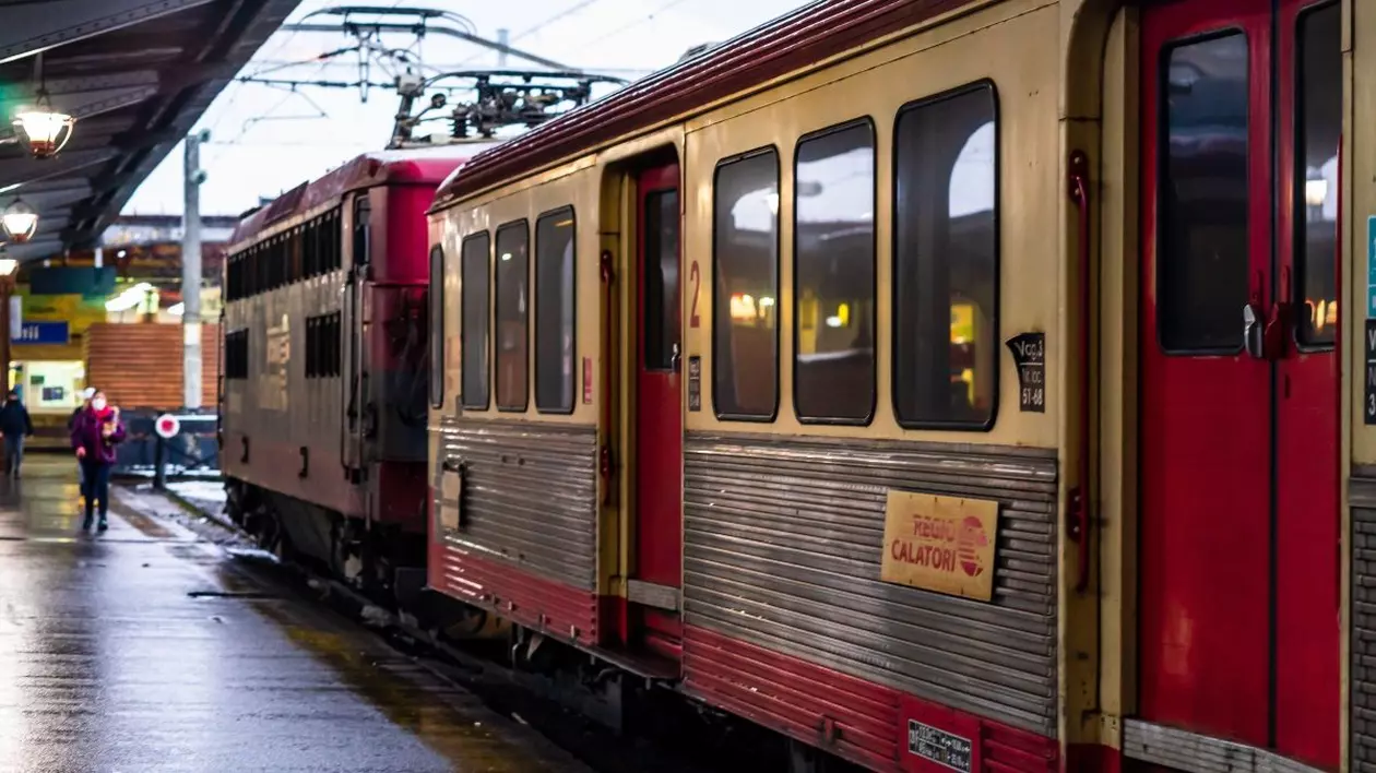 Studenții beneficiază de facilitățile pentru transportul feroviar pe baza legitimației vizate pe anul universitar trecut până pe 30 noiembrie