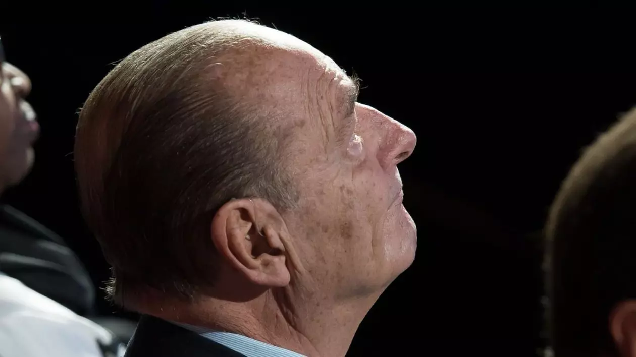 Cum au alimentat banii negri din Africa puterea liderilor politici din Franța. Trei evenimente controversate relatate de mâna dreaptă a lui Jacques Chirac