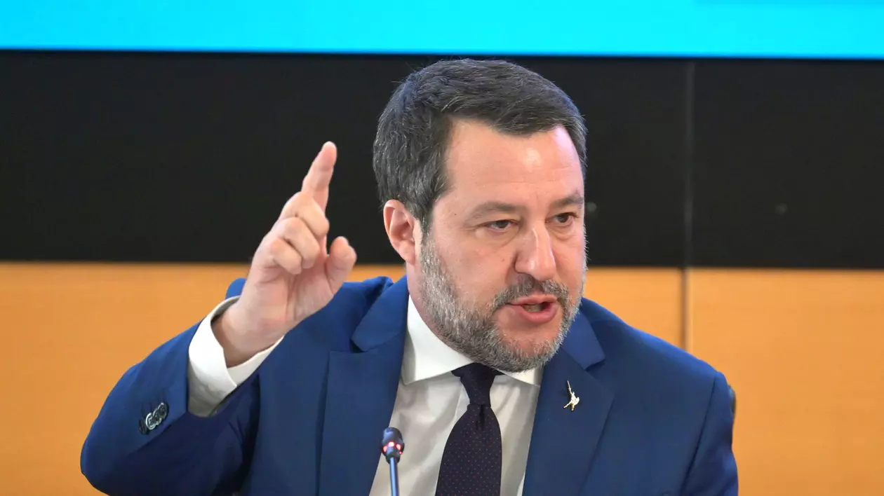 Matteo Salvini riscă 6 ani de închisoare pentru că a refuzat debarcarea migranţilor în 2019. „Apărarea graniţelor nu este o crimă”