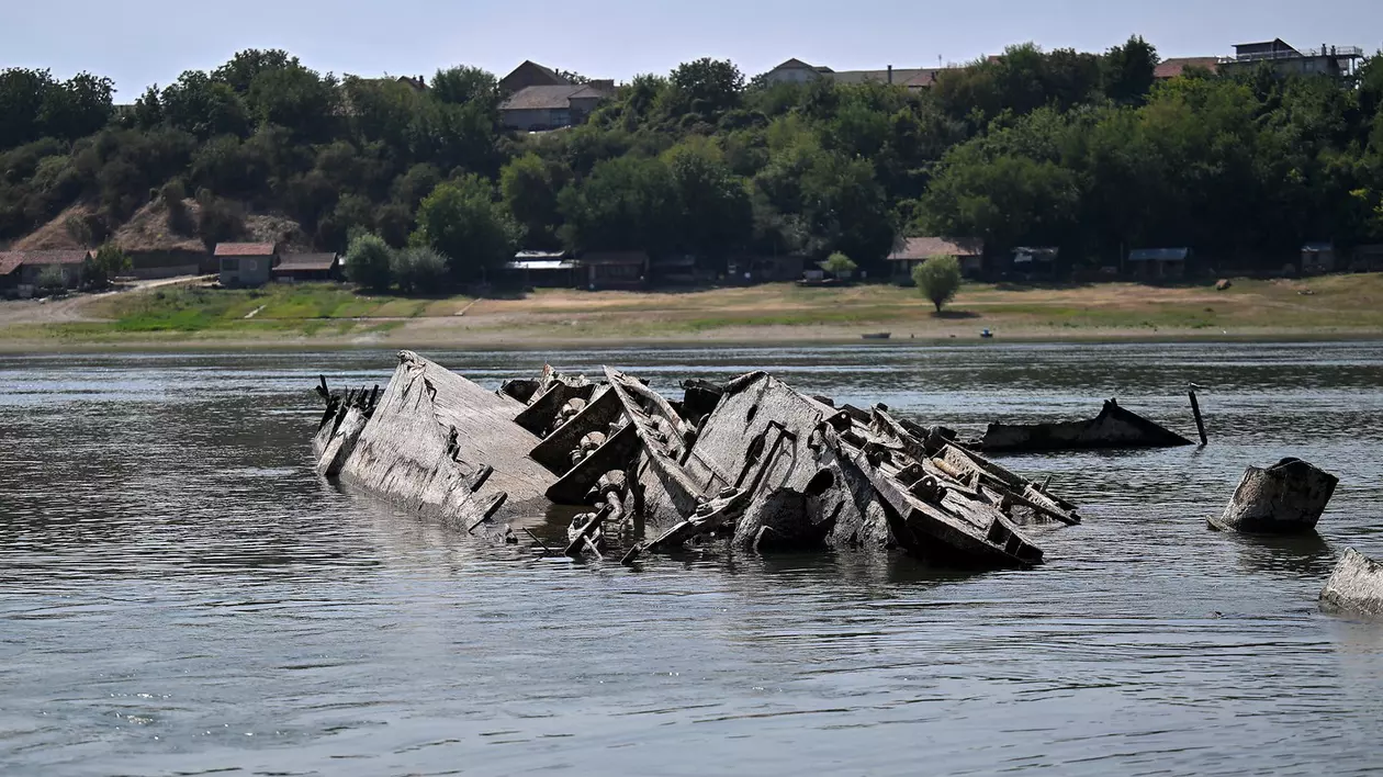 Navă germană UJ 106 descoperită în Dunăre, lângă Prahovo, Serbia Foto: Profimedia