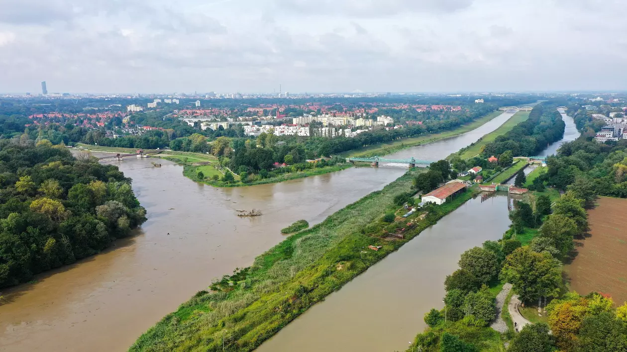 Polonia declară stare de urgenţă în regiunile din sud-vest afectate de inundaţiile devastatoare