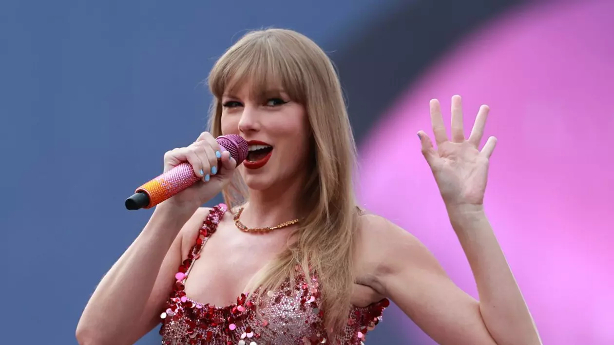 Taylor Swift o susține pe Kamala Harris în alegeri. Mesajul subtil al artistei, care a postat o imagine în care ține în brațe o pisică