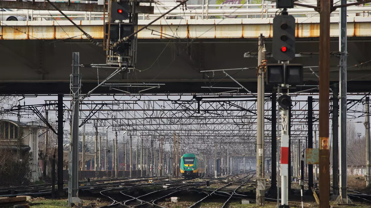 Autoritățile române iau în calcul posibilitatea construirii unei linii feroviare de mare viteză București-Budapesta. FOTO Profimedia