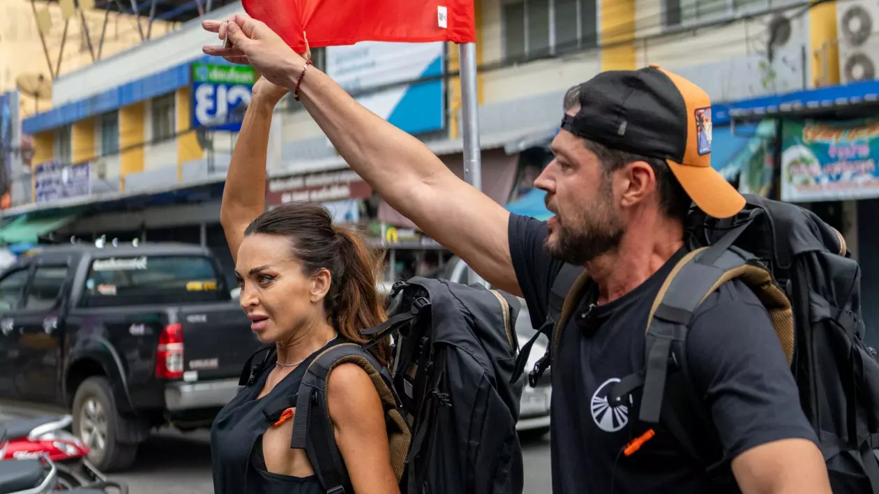 Asia Express 24 septembrie 2024. Victor și Selina, primii în cursa imunității în etapa a patra. Presiunea crește: „Ne simțim ca la un concurs de aruncat cuțite”