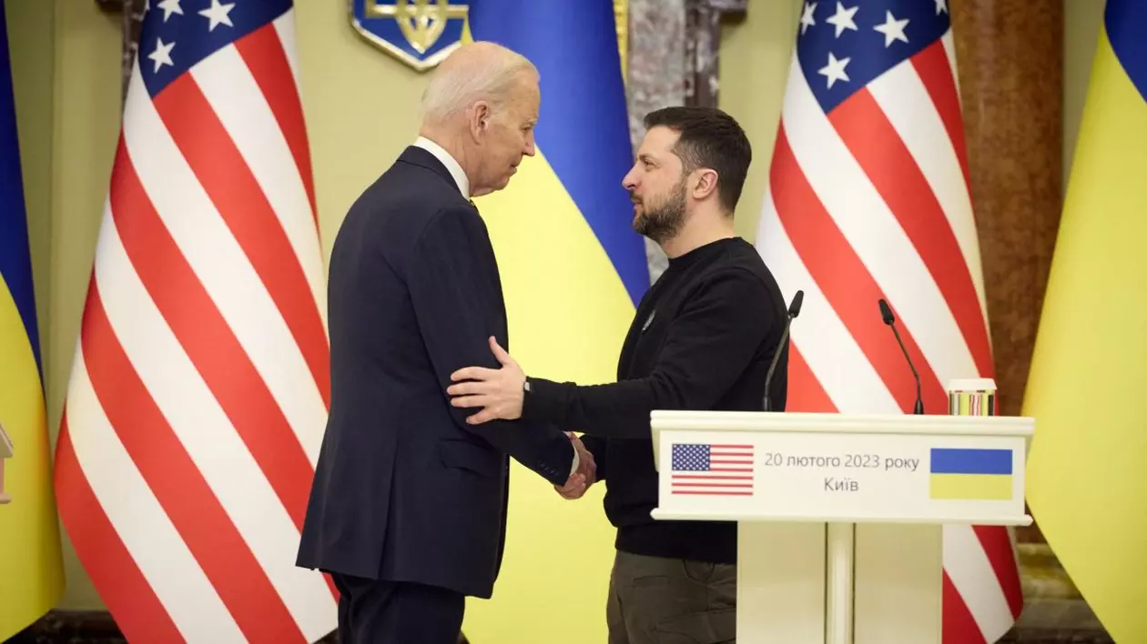 Joe Biden (stânga) și Volodimir Zelenski Foto: Profimedia