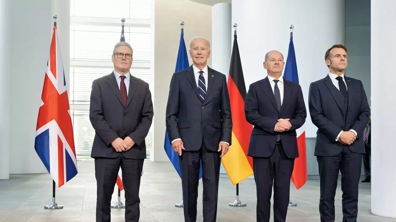 De la stânga la dreapta - Keir Starmer, Joe Biden, Olaf Scholz și Emmanuel Macron, la Berlin Foto: Profimedia