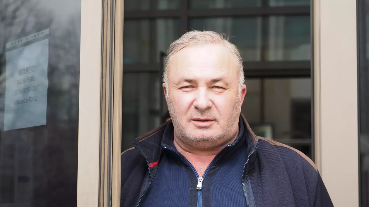 Eugen Holban, falsul procuror care cerea sute de mii de euro inculpaților VIP, „mizează” pe cartea internărilor la psihiatrie pentru a scăpa de pușcărie