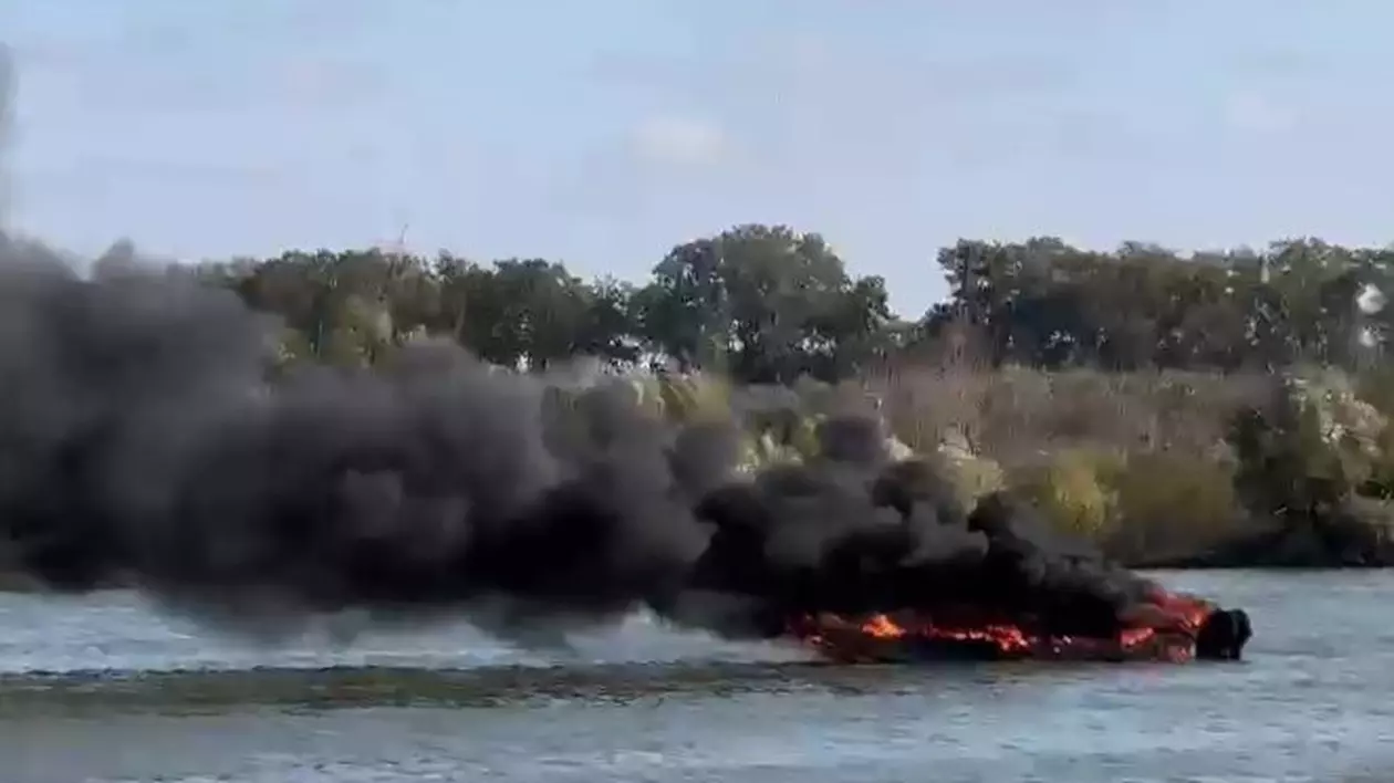 O ambarcațiune a luat foc la Tulcea Sursă: ISU Tulcea