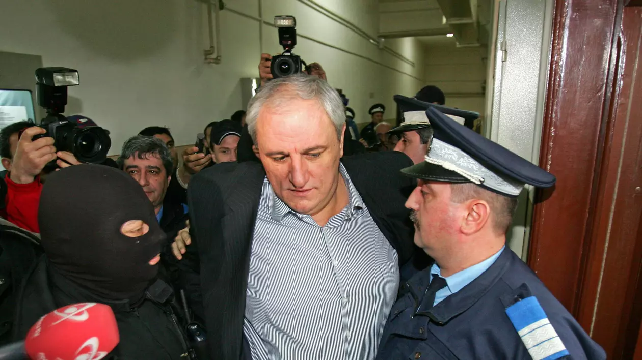 Procesul lui Ovidiu Tender ar putea „legaliza” privatizările frauduloase din anii 1990-2000. Motivul: redefinirea abuzului în serviciu la CCR