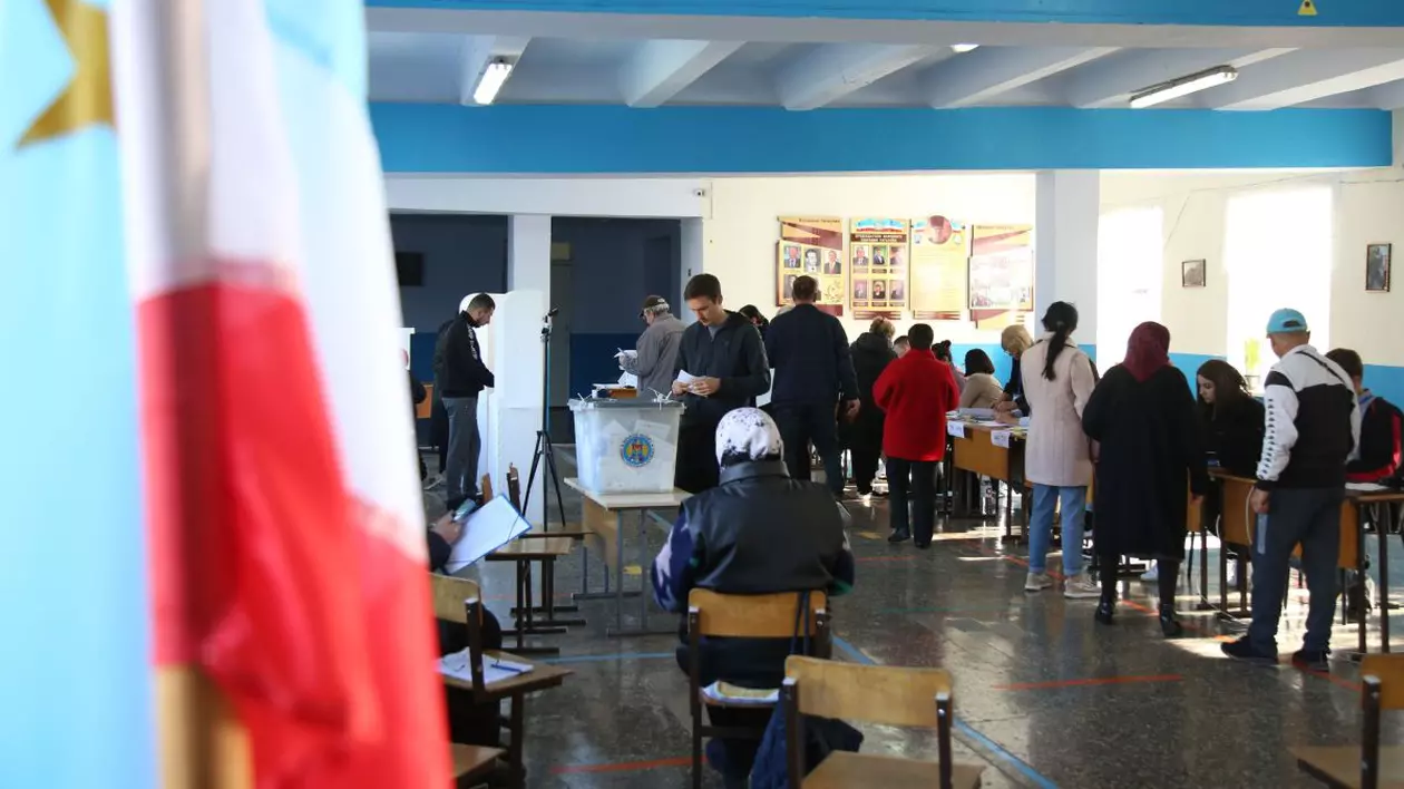 Peste 400 de persoane din Republica Moldova sunt cercetate pentru că au votat pentru bani la alegerile din 20 octombrie
