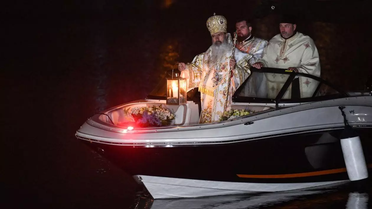 IPS Teodosie le spune oamenilor să nu asculte de doctor în zilele de post. „Mâncarea de dulce are toxine”