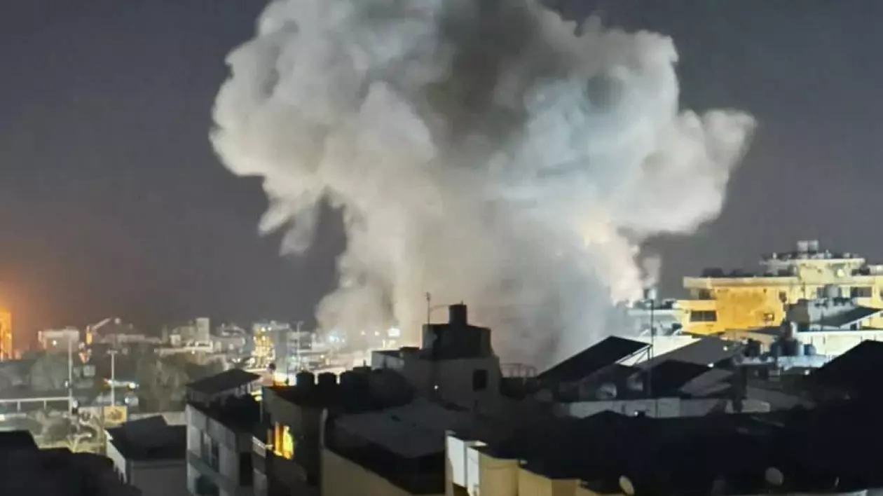 Israelul a bombardat sediul unei televiziuni libaneze „apropiate de Hezbollah” | VIDEO 