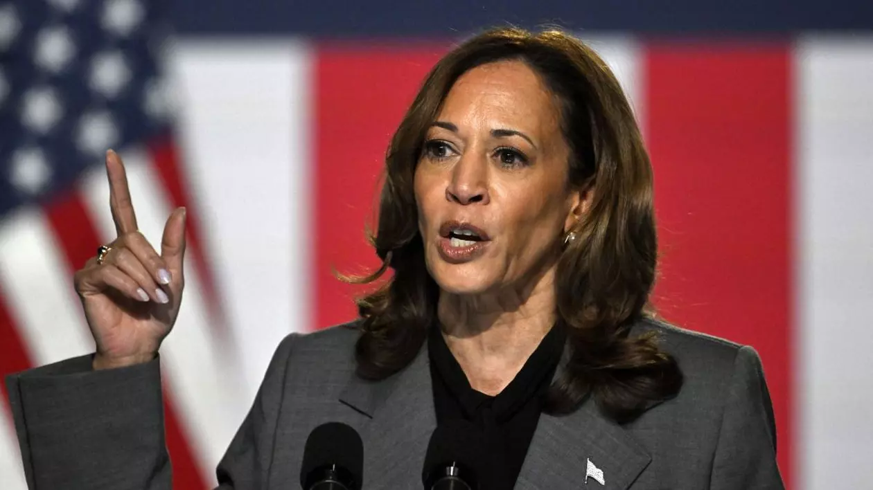 Trump şi Harris îşi intensifică atacurile cu o lună înainte de alegerile prezidenţiale: „plin de minciuni”/„ extrem de incompetentă” | VIDEO