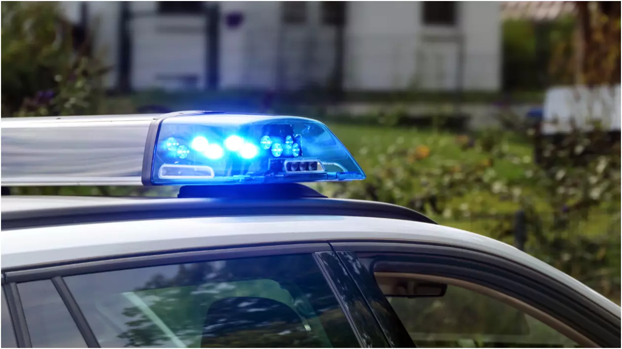 Bărbat rănit cu maceta de un tânăr de 21 de ani, în București. Atacul s-a produs „pe fondul unui conflict spontan”