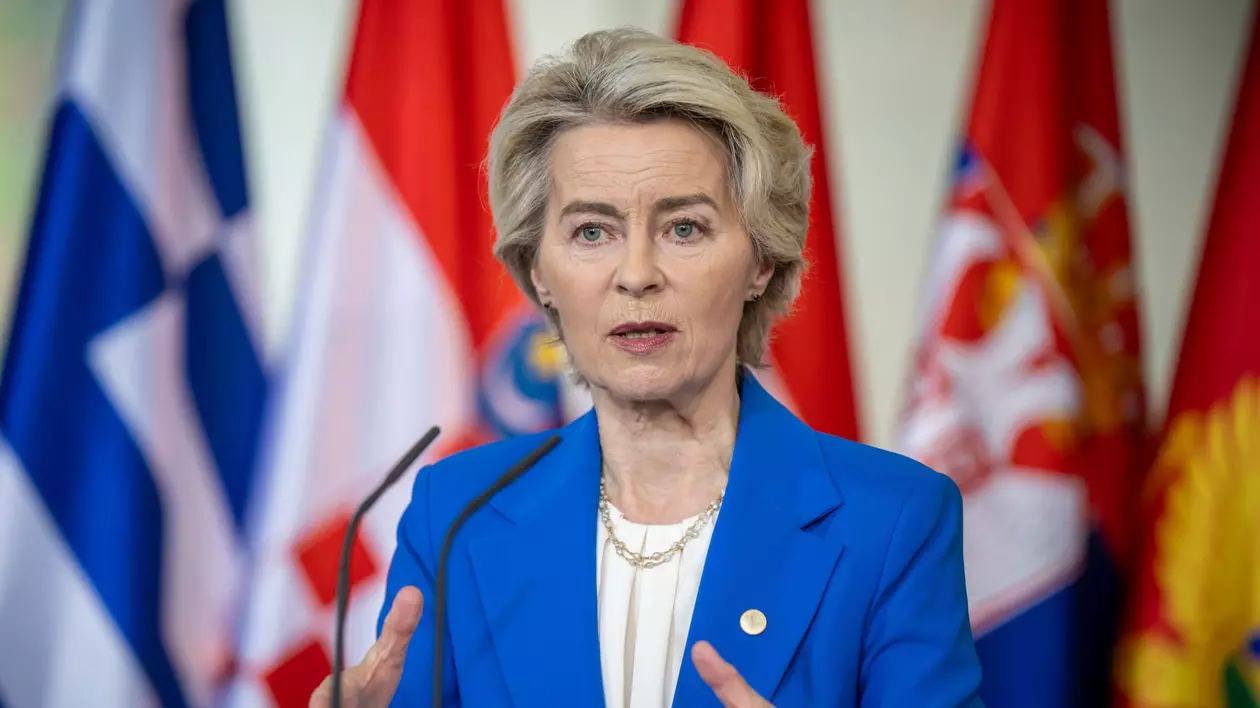 Ursula von der Leyen are pneumonie şi şi-a anulat unele angajamente publice
